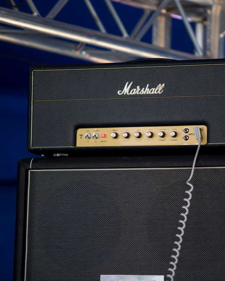 Marshalls 1959 Handwired Head black and gold on stage