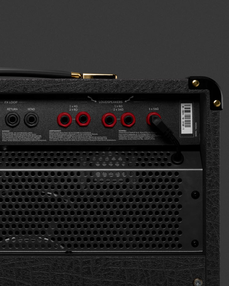 The backside of the Studio 900 Combo