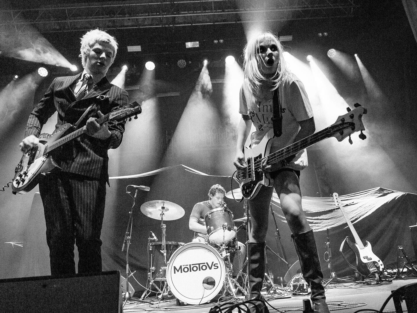 Don Rocke Marshall Records representa al grupo de rock The Molotovs, formado por ...