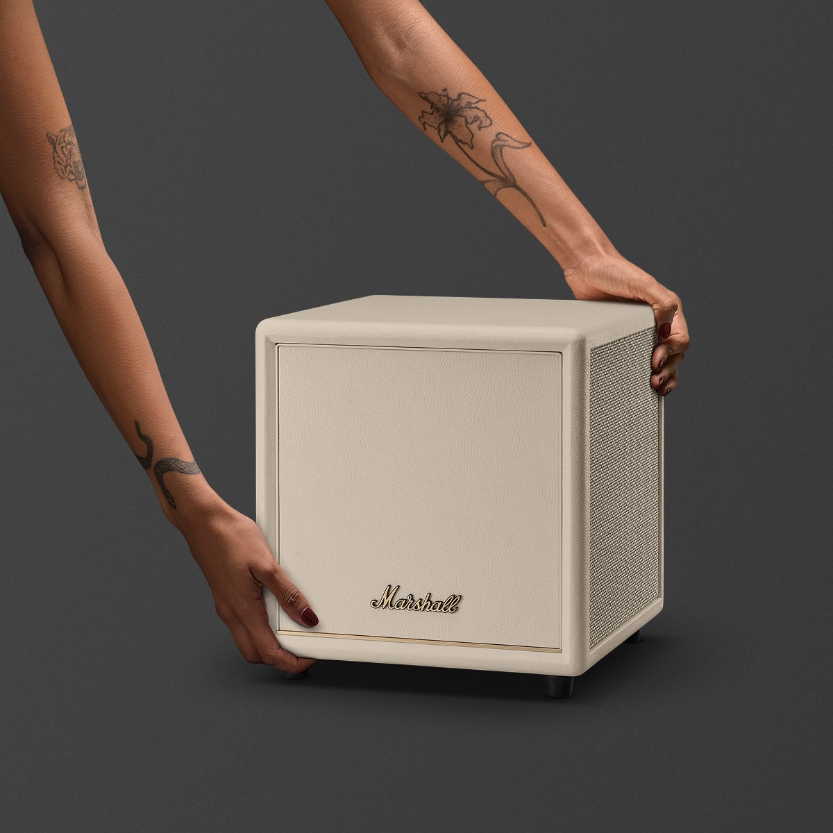 Heston Sub 200 Cream - ワイヤレスサブウーファー | Marshall.com