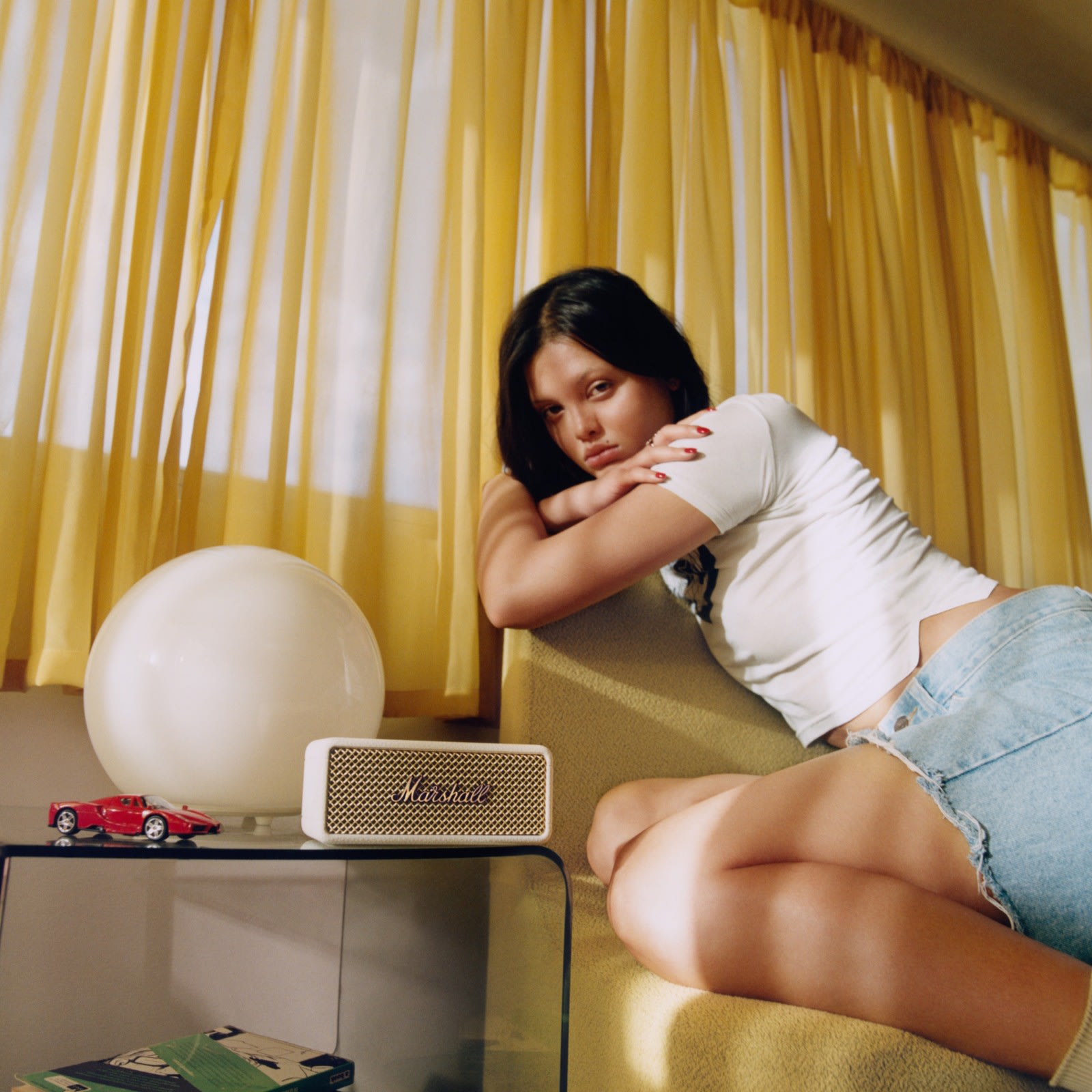 emberton-iii-lifestyle-desktop