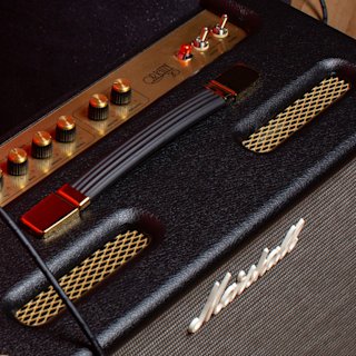 Origin20 Combo has a 2-way footswitch allows you to control the gain boost.