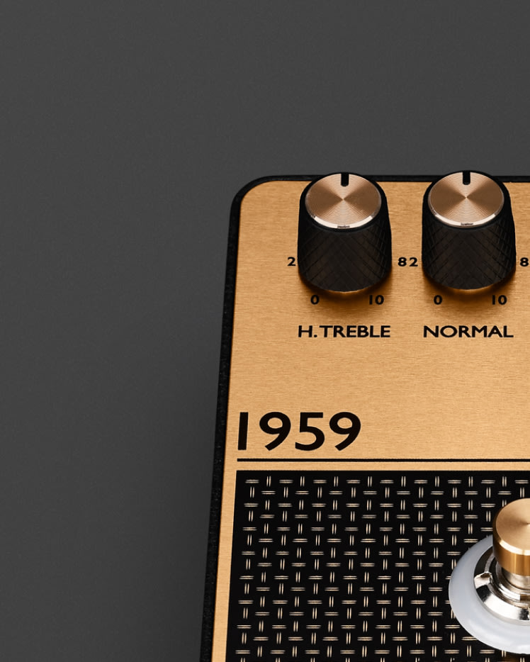 Los mandos de control de agudos y normal del pedal Marshall 1959 Overdrive.