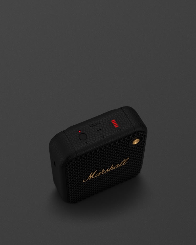 El Willen Black and Brass - Marshall es un altavoz inalámbrico portátil.