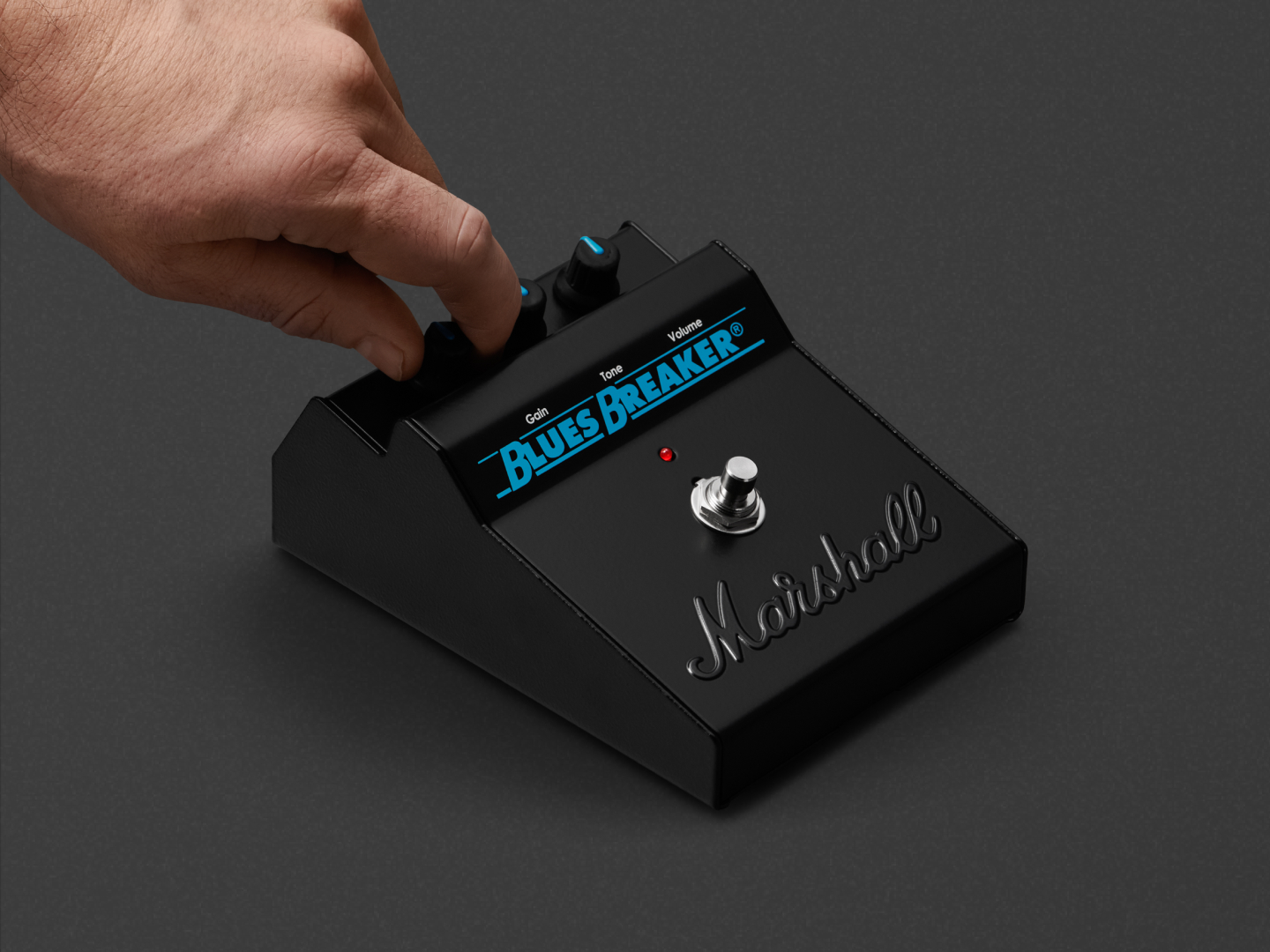 The Bluesbreaker pedal offers smooth tones and full