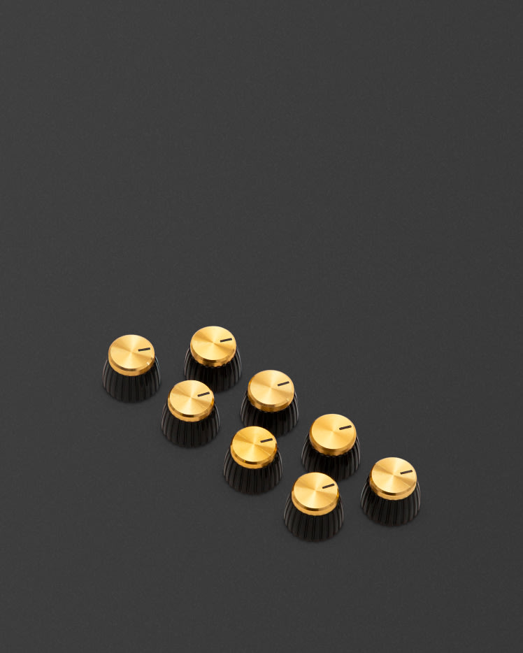Pack de 8 perillas doradas de potenciómetros D donde el marcador apunta al lado plano del perfil D