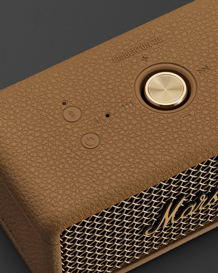 Brownカラーのポータブルスピーカー、Emberton III | Marshall.com