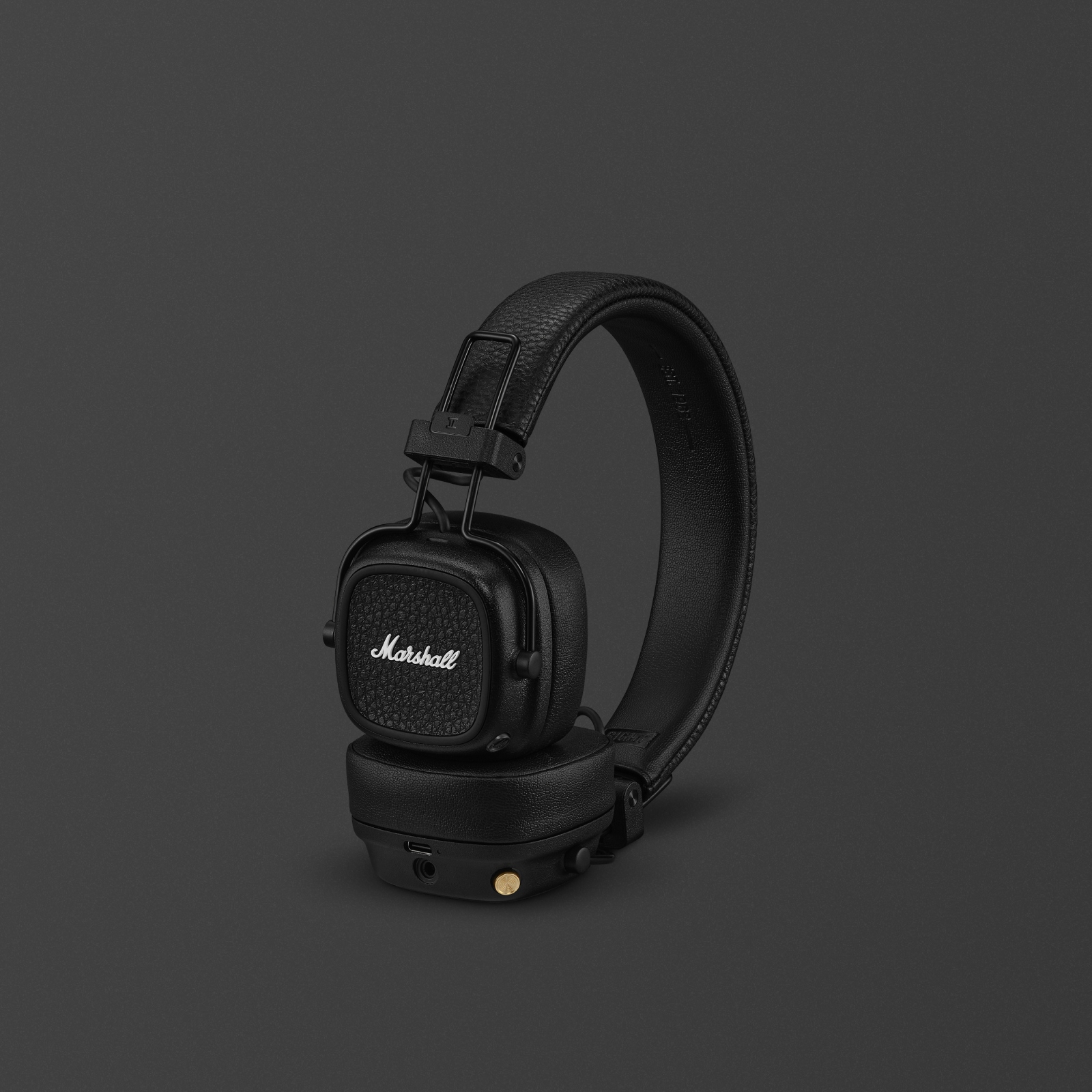 Marshall Major V on-ear headphones in black.