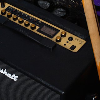Left side top view of the Marshall CODE50 Combo with LCD and knobs details.