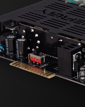 El panel trasero del preamplificador Marshall JMP Synergy Module