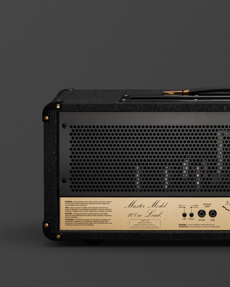 A zoomed in image from behind of Marshalls JCM800 2203