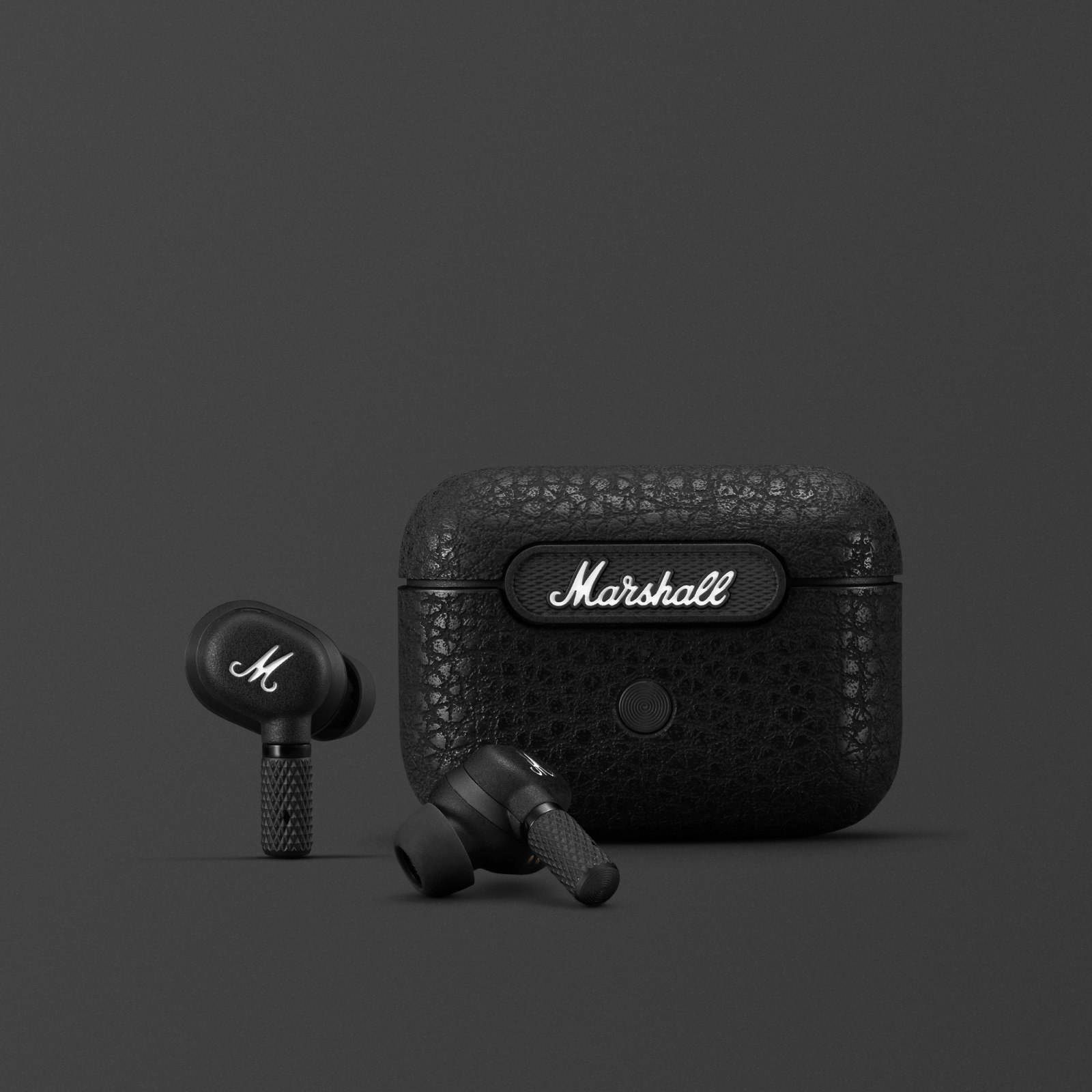 Front facing image of the Motif A.N.C. Black headphone from Marshall.