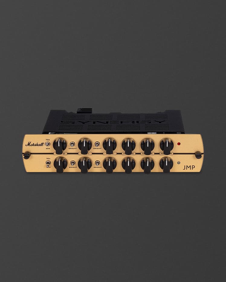 El módulo de preamplificación Marshall JMP Synergy con fondo negro