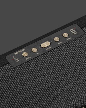 El panel de control en la parte superior de una barra de sonido Marshall Heston 60 TV.