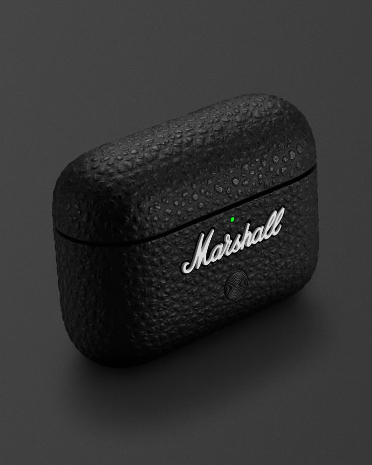 Motivo II A.N.C. Caja de carga sobre fondo oscuro.