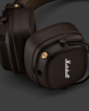 The control knob on a pair of Marshall Major V headphones.