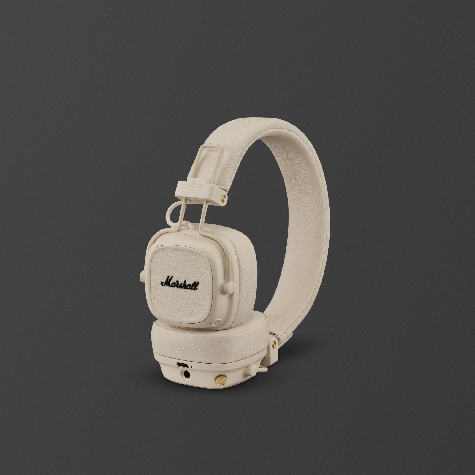 Casque supra-auriculaire Marshall Major V de couleur crème.