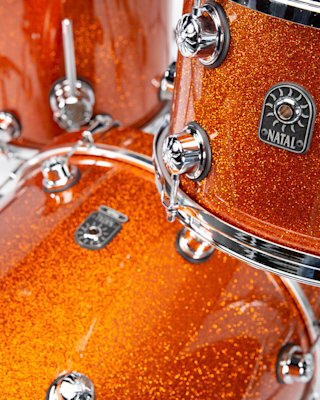 Natal drums in glittery silver.