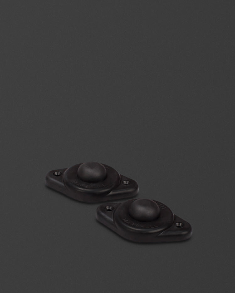 Un par de pies de amplificador Marshall.