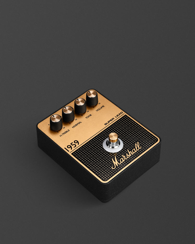 Imagen angular del pedal Marshall 1959 Overdrive con el logotipo de Premier Gear Award