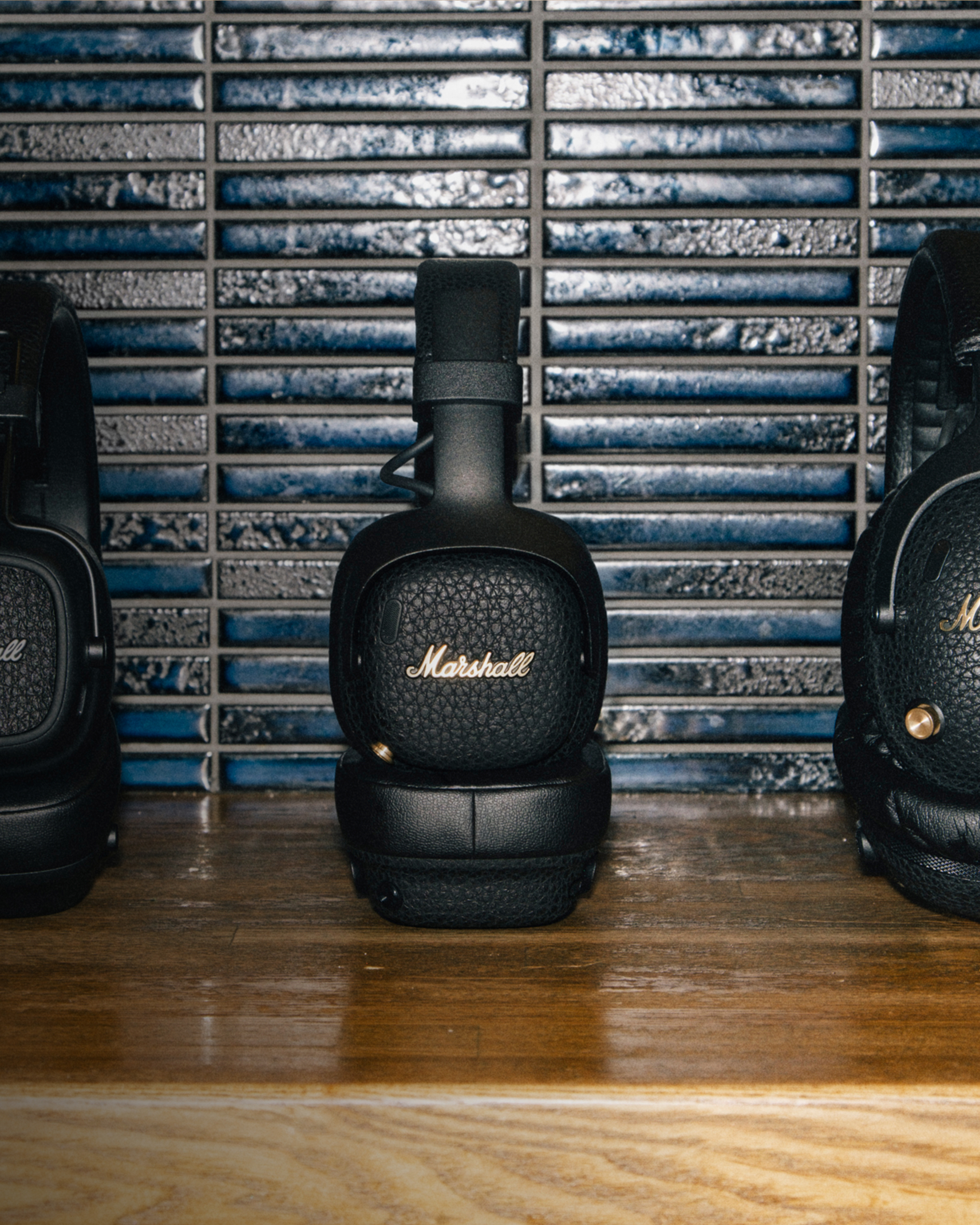 ヘッドホンで最前列の臨場感を | Marshall.com
