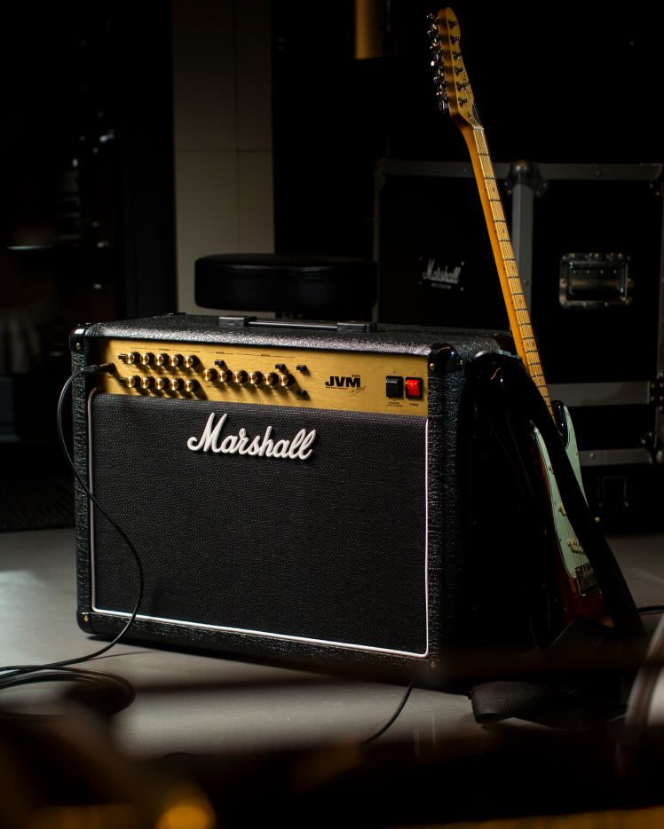 Marshall JVM205C in the studio