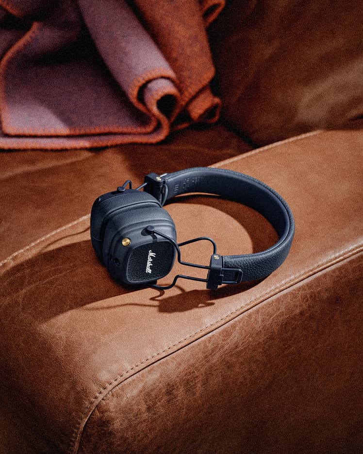 Marshall Major V Brownワイヤレスヘッドフォン Major V headphones give you 100+ hours of wireless playtime