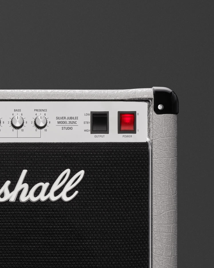 Marshall 2525C upper right corner zoomed in