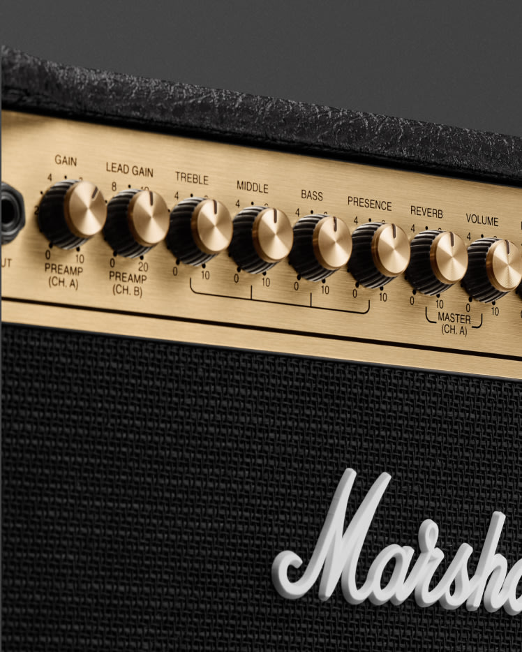 The Studio 900 Combo's controls knobs