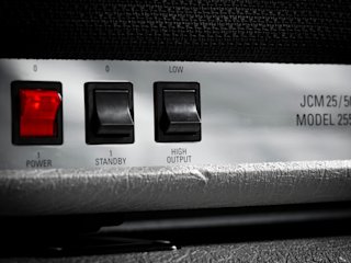 Botones de encendido del cabezal Marshall Silver Jubilee 2555X Vintage Reissue.