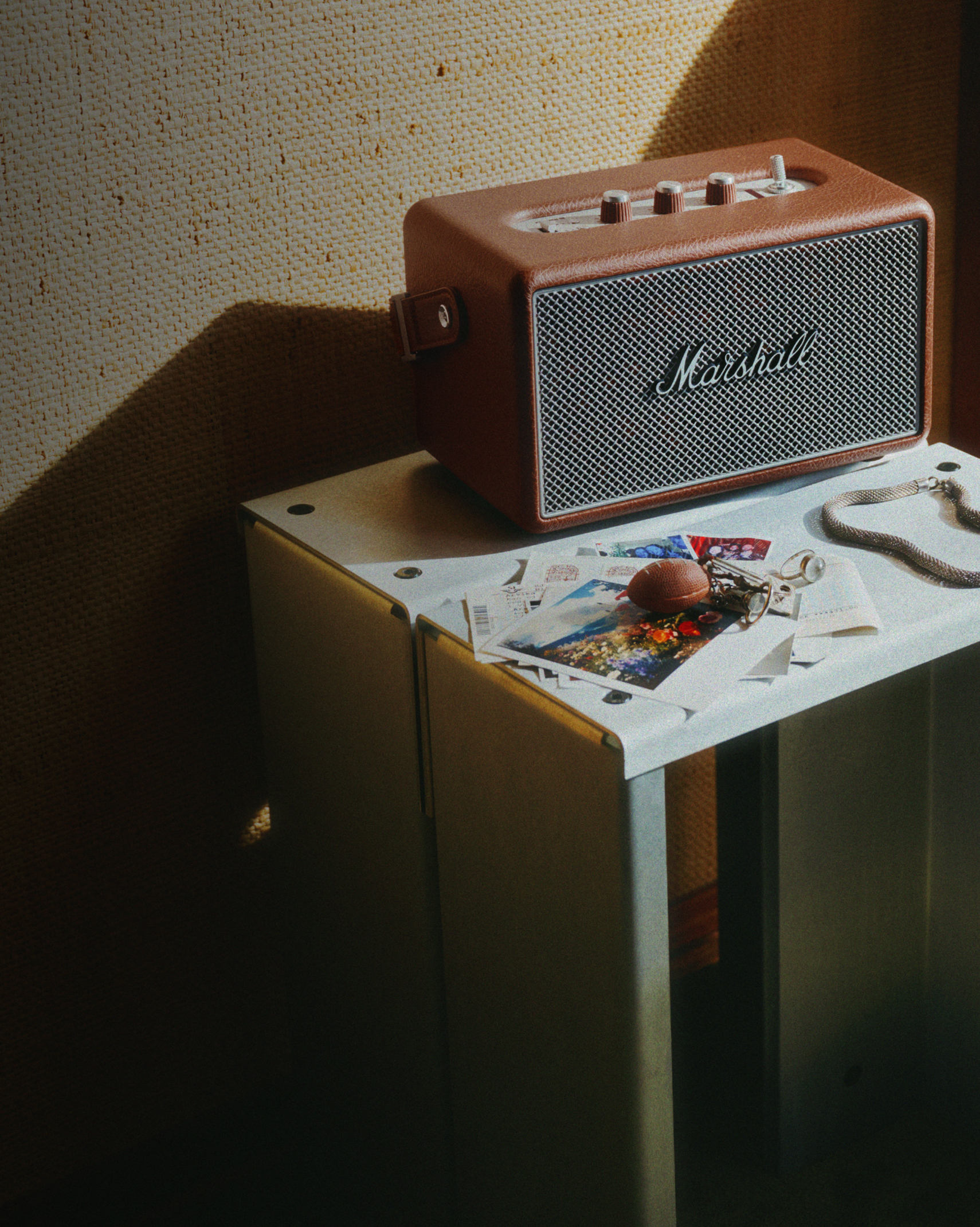 Bluetoothスピーカーを圧巻のサウンドで | Marshall.com