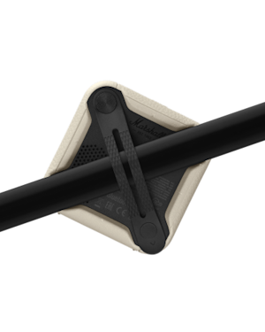 Un soporte portátil Willen con asa negra Marshall.