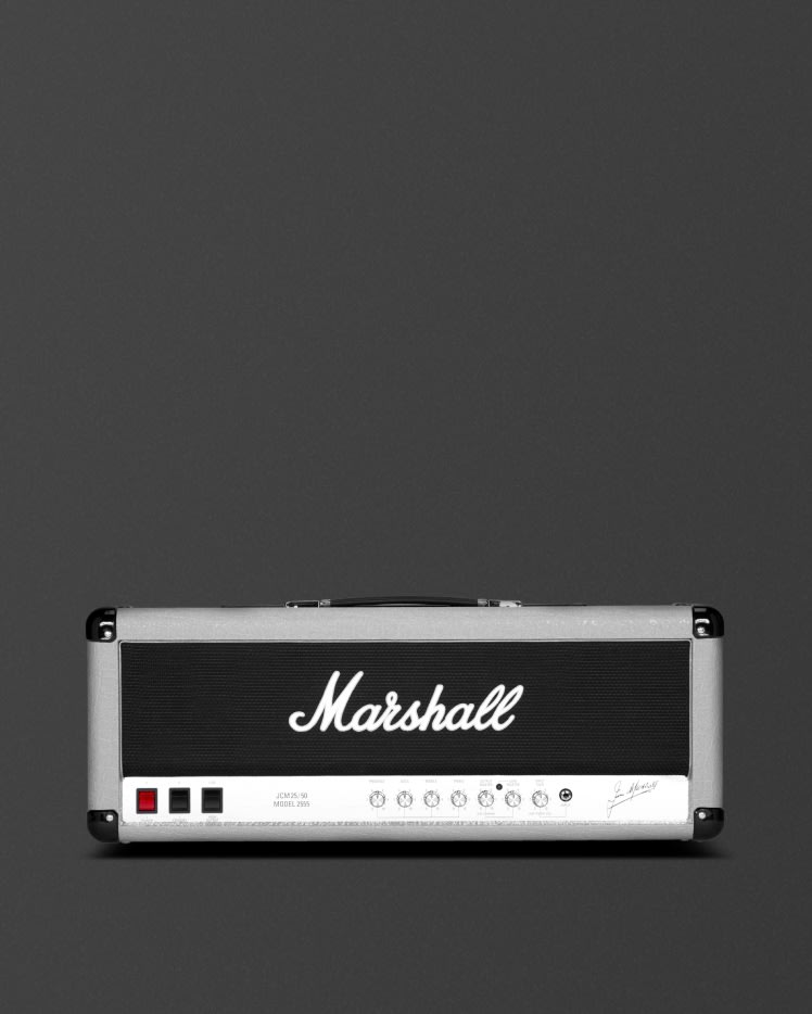 La imagen frontal del amplificador Marshall Silver Jubilee 2555X Vintage Reissue Head.