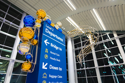 Terminal Holiday Decorations 2025 006