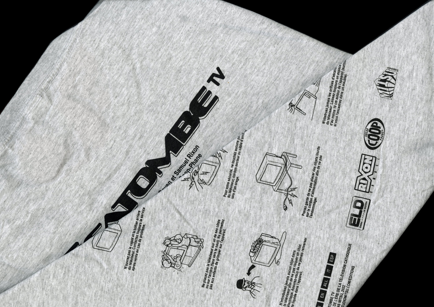 Hécatombe TV tshirt gris 
Emma le doyen, samuel rixon et oscar coop phane
Studio mitsu