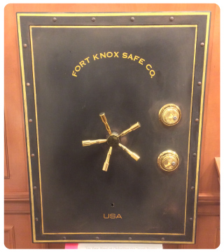 レシピが保管された金庫