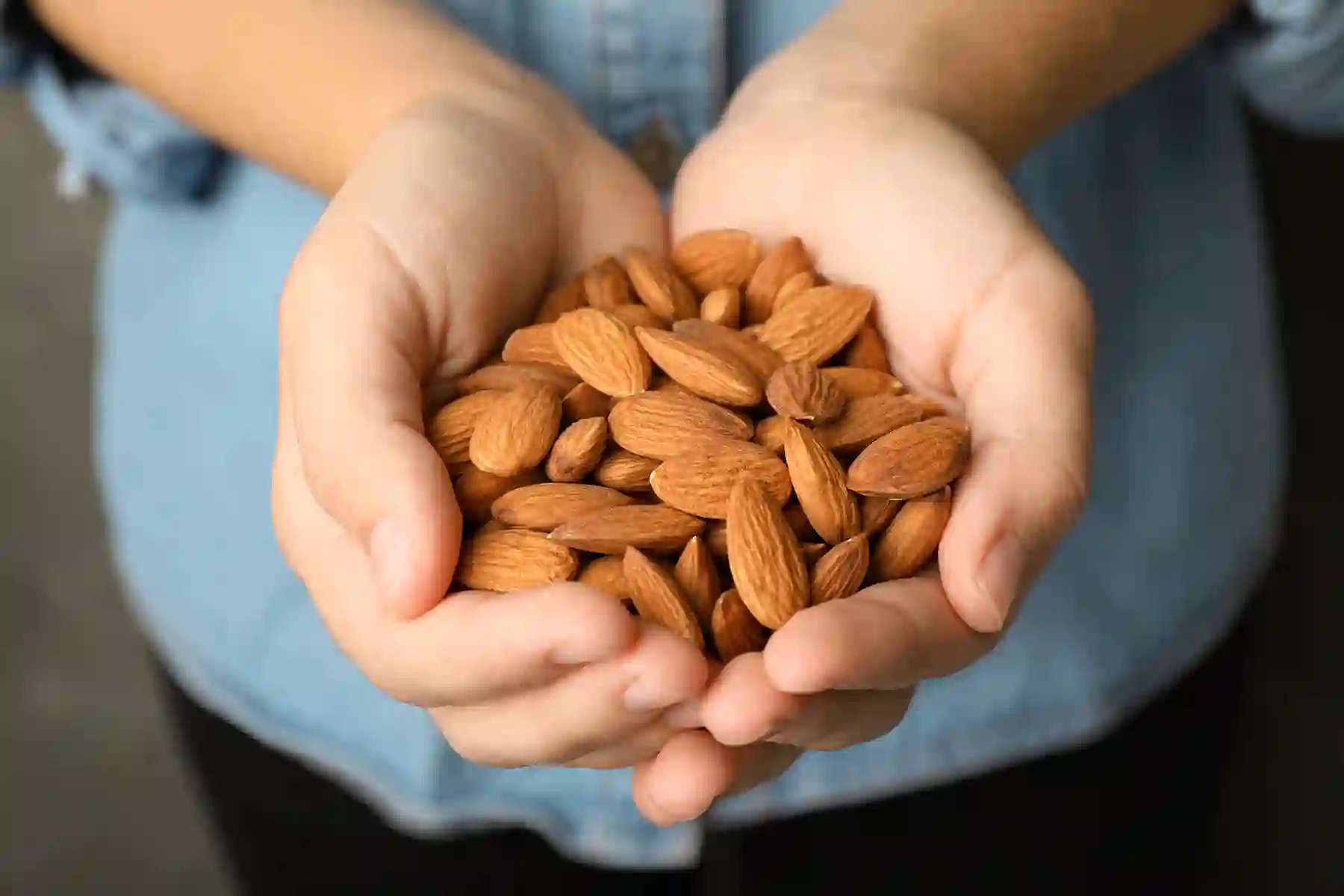 Tree Nut Allergy Symptoms, Diagnosis, and Precautions to Take