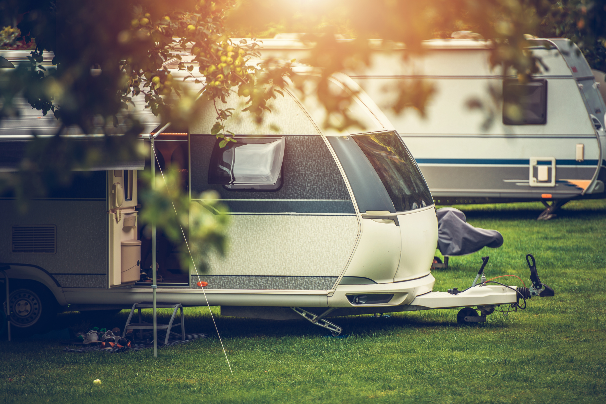 Campingvogn på campingplass