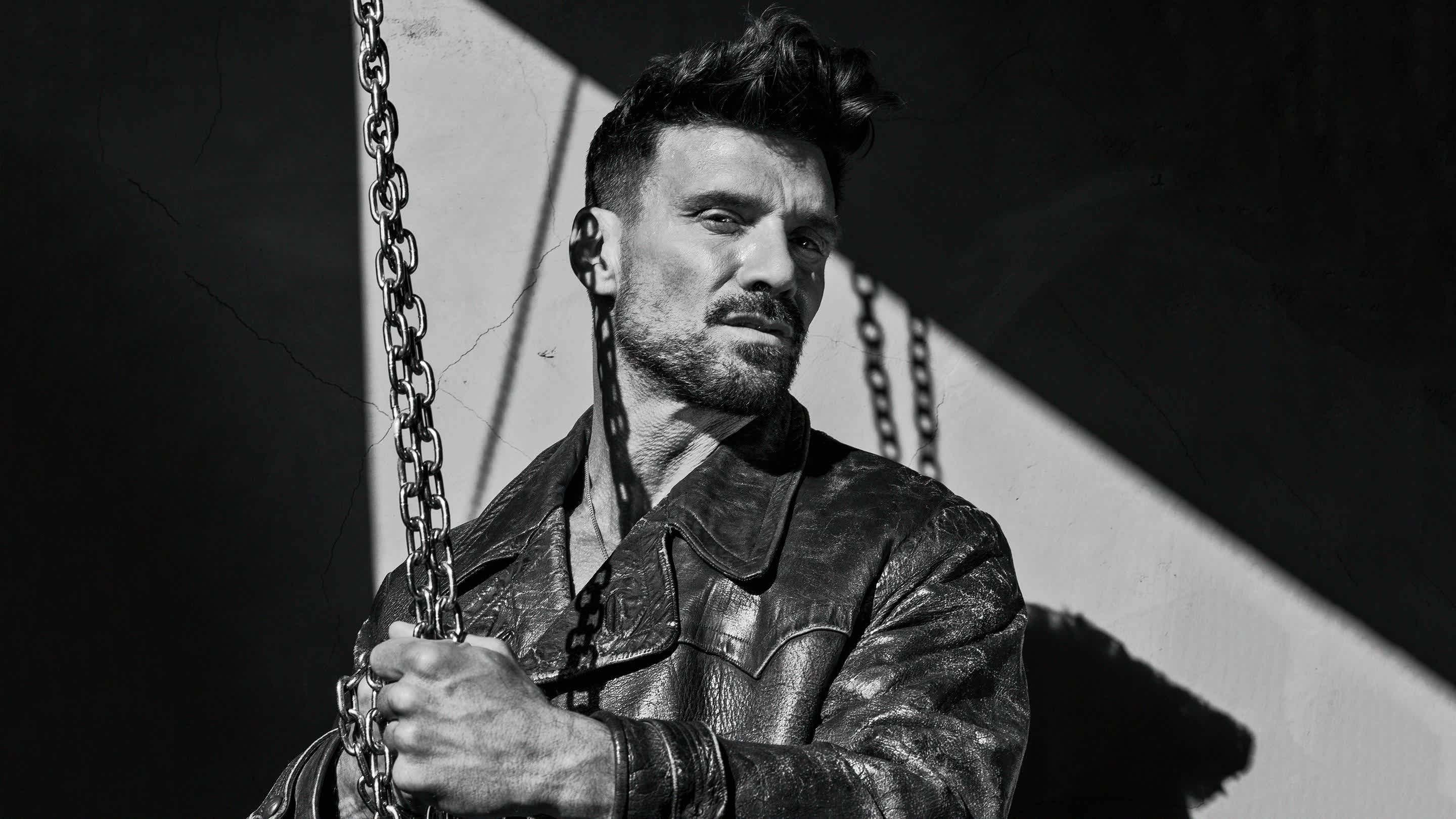 2880px x 1620px - Frank Grillo poses for Playboy, Talks Closeted MMA Fighters