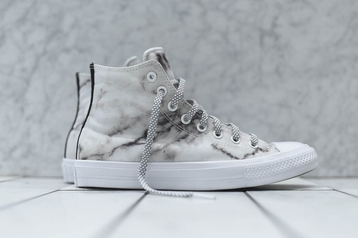 Best hi top on sale sneakers