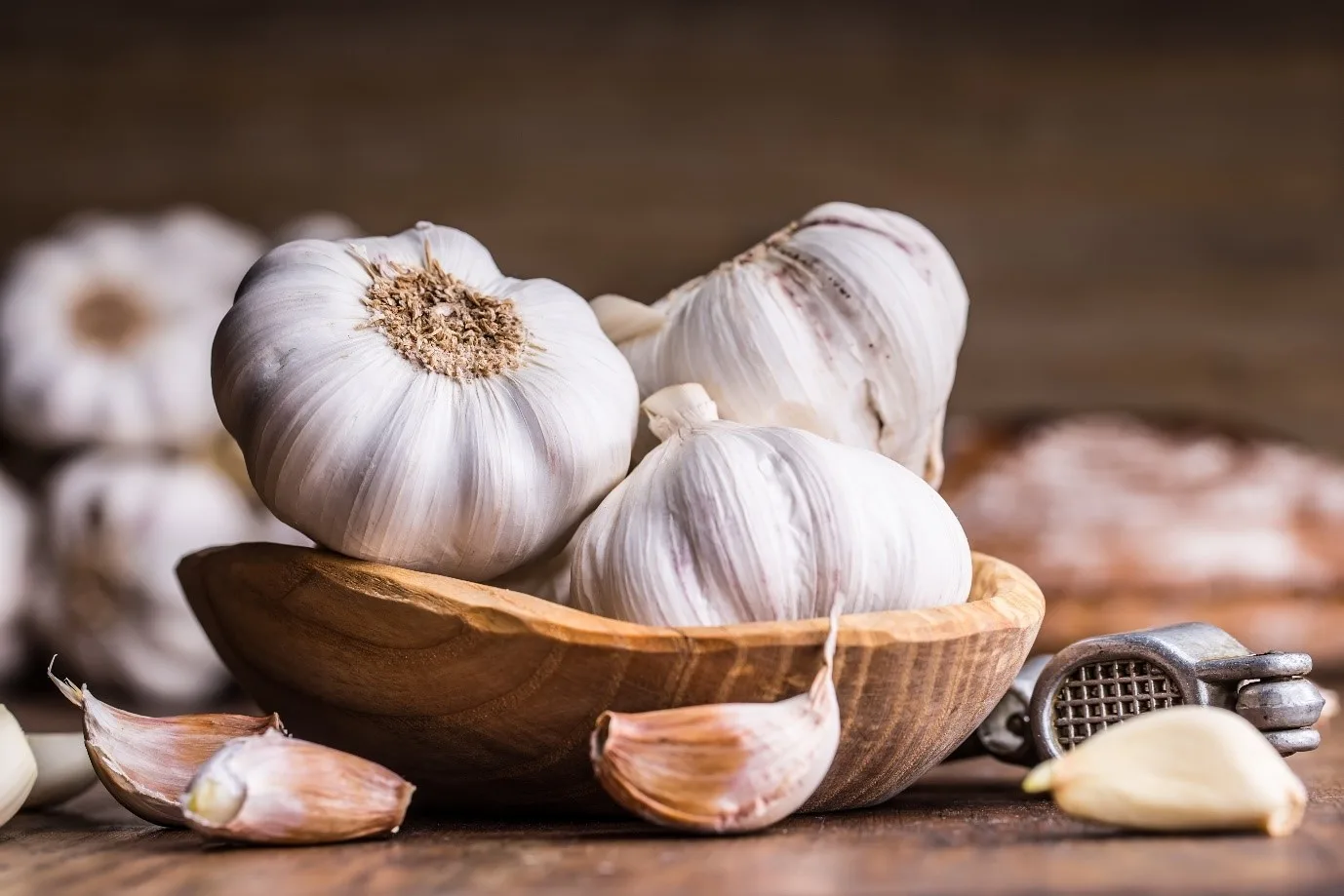 Garlic for dandruff
