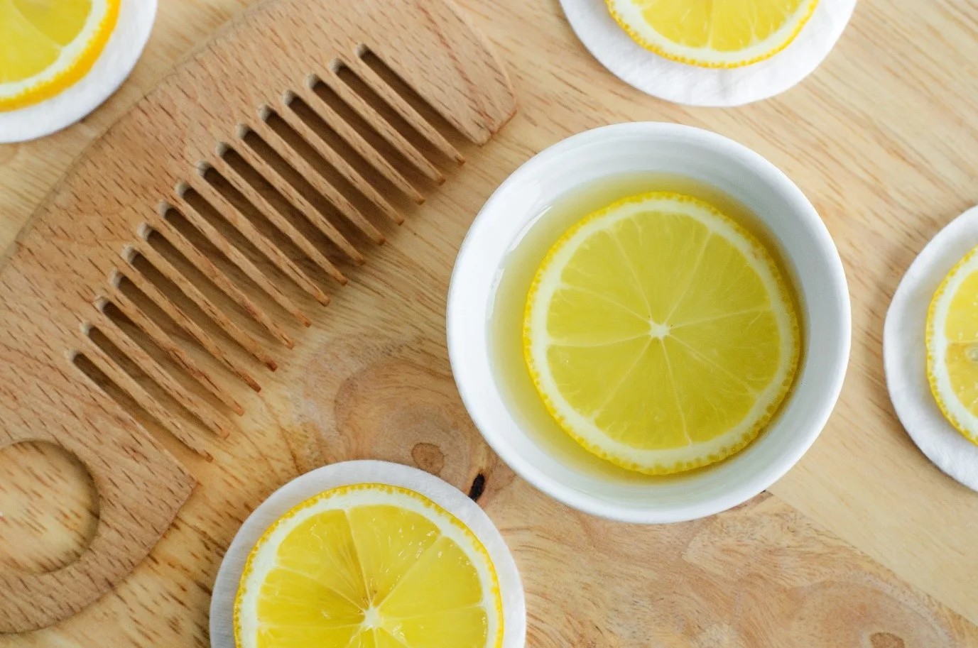 Lemon help fight dandruff