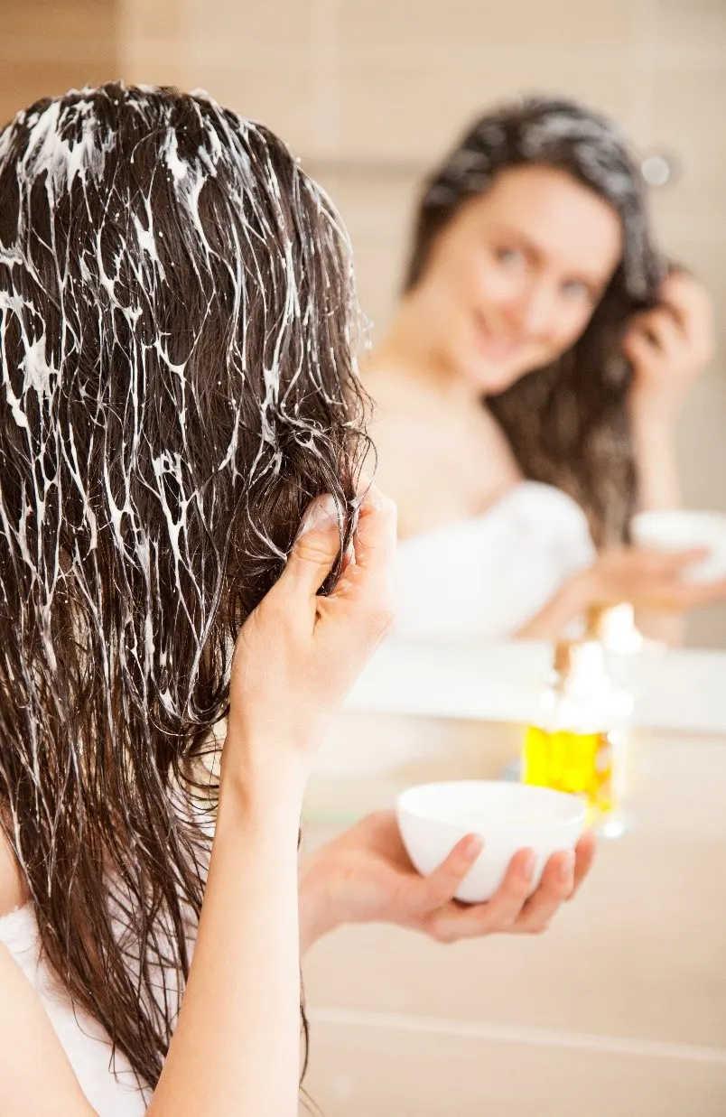 Curd helps in fighting dandruff