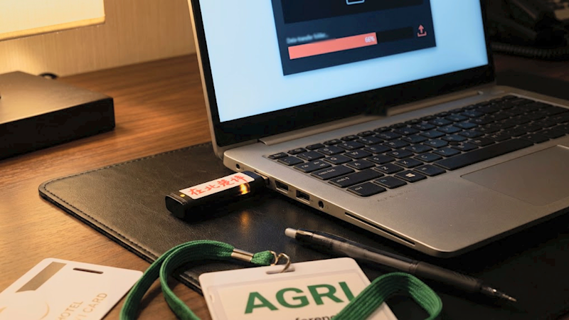 China-linked hackers backdoored executives’ laptops via USB, exploiting a fix companies had but weren’t using China-linked hackers backdoored executives’ laptops via USB, exploiting a fix companies had but weren’t using
