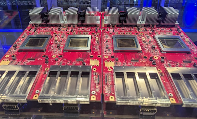 Google не платит «налог на Nvidia». Её новые TPU объясняют почему.