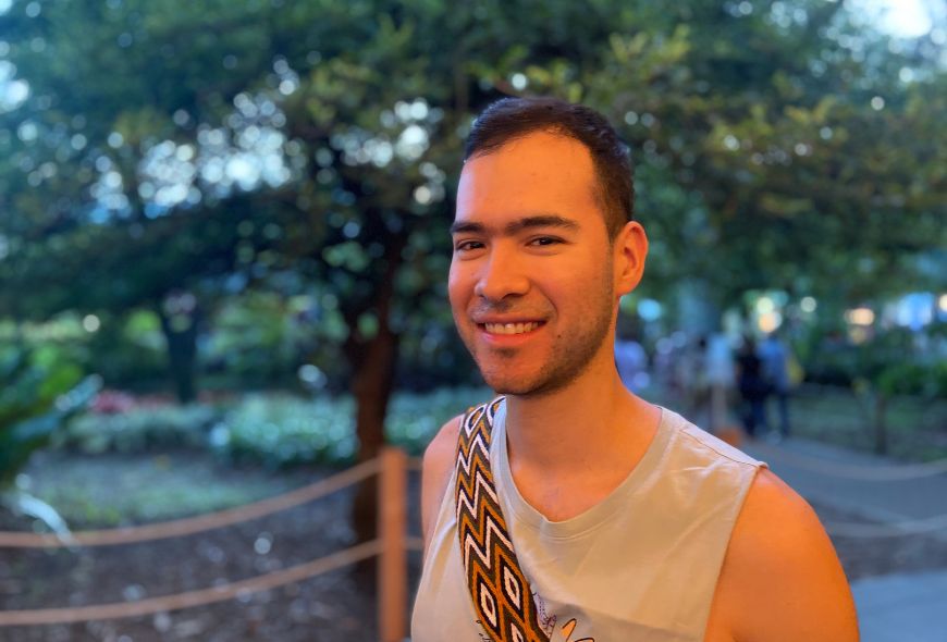 Yeiner López   En los ojos del saltamontes hay un poema