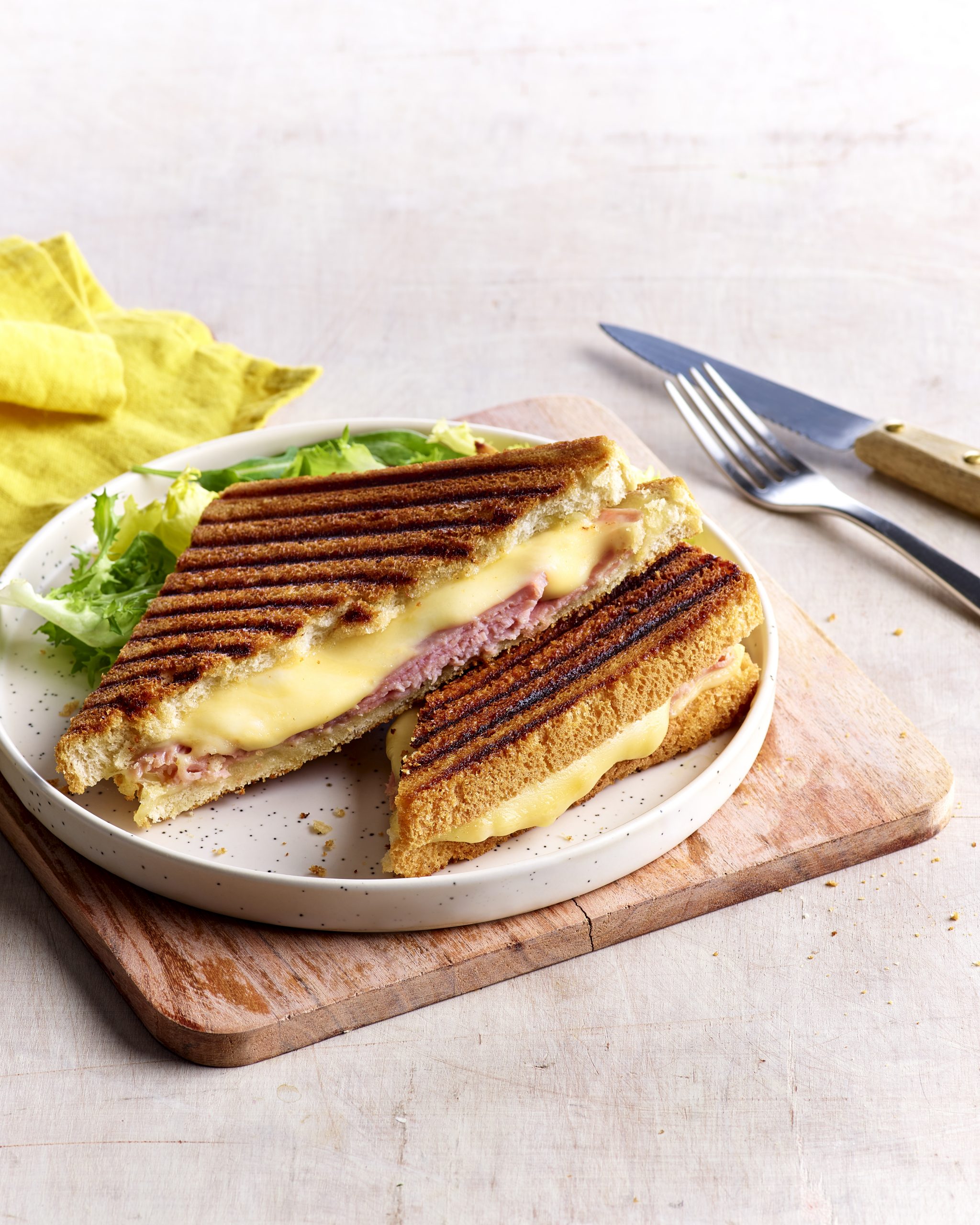 Toast al prosciutto e Leerdammer