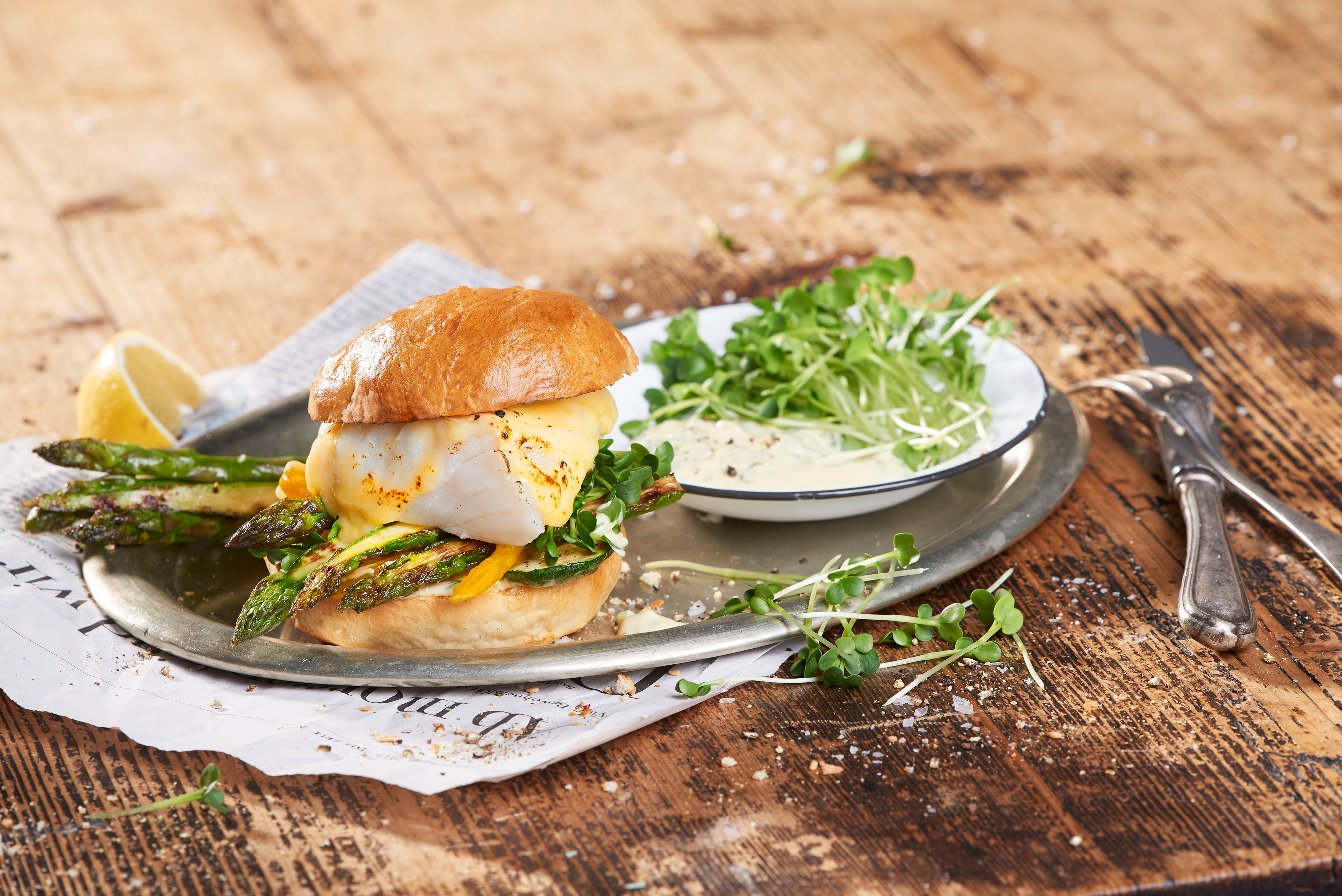 102. JPG HD-LRD Toast and Burger Fisch-Burger