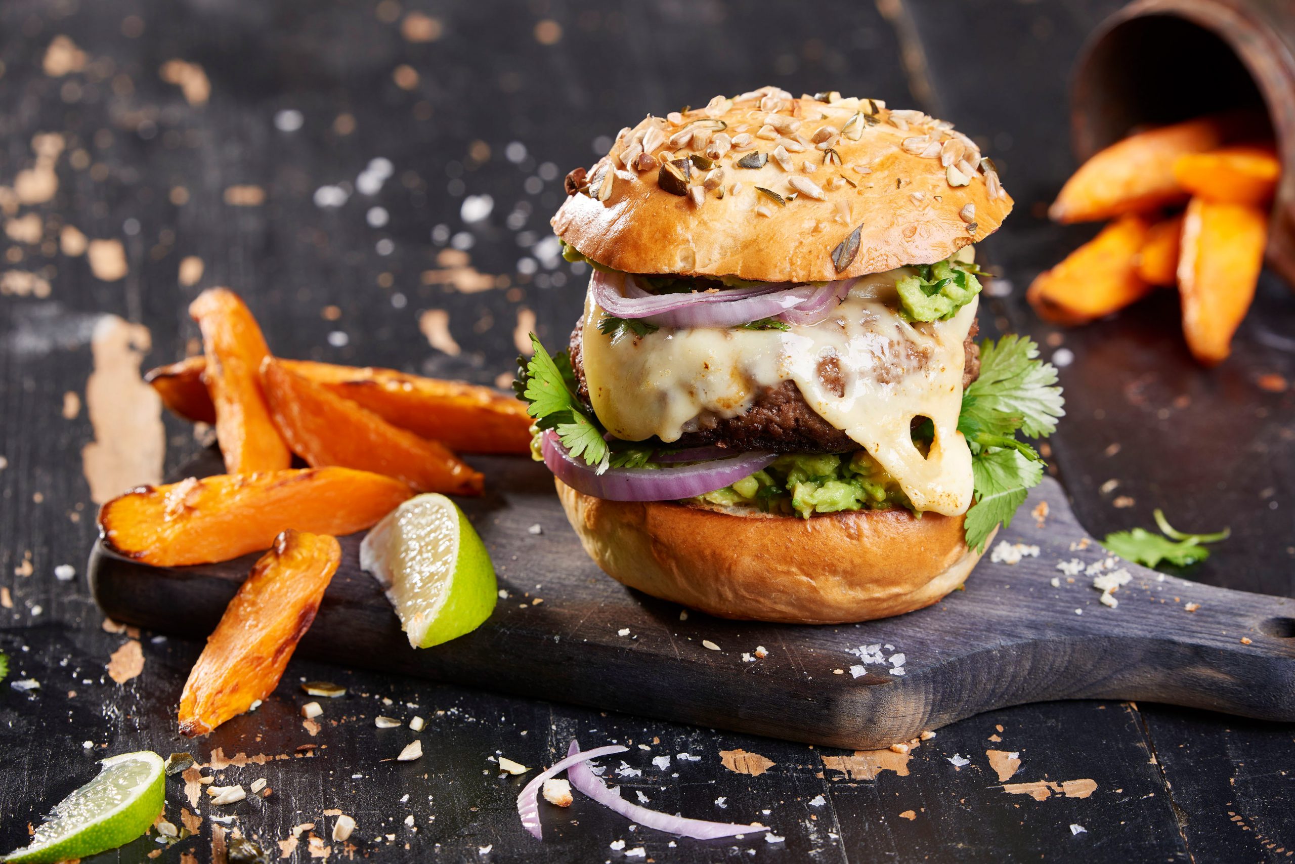 Hamburger de boeuf à l’avocat