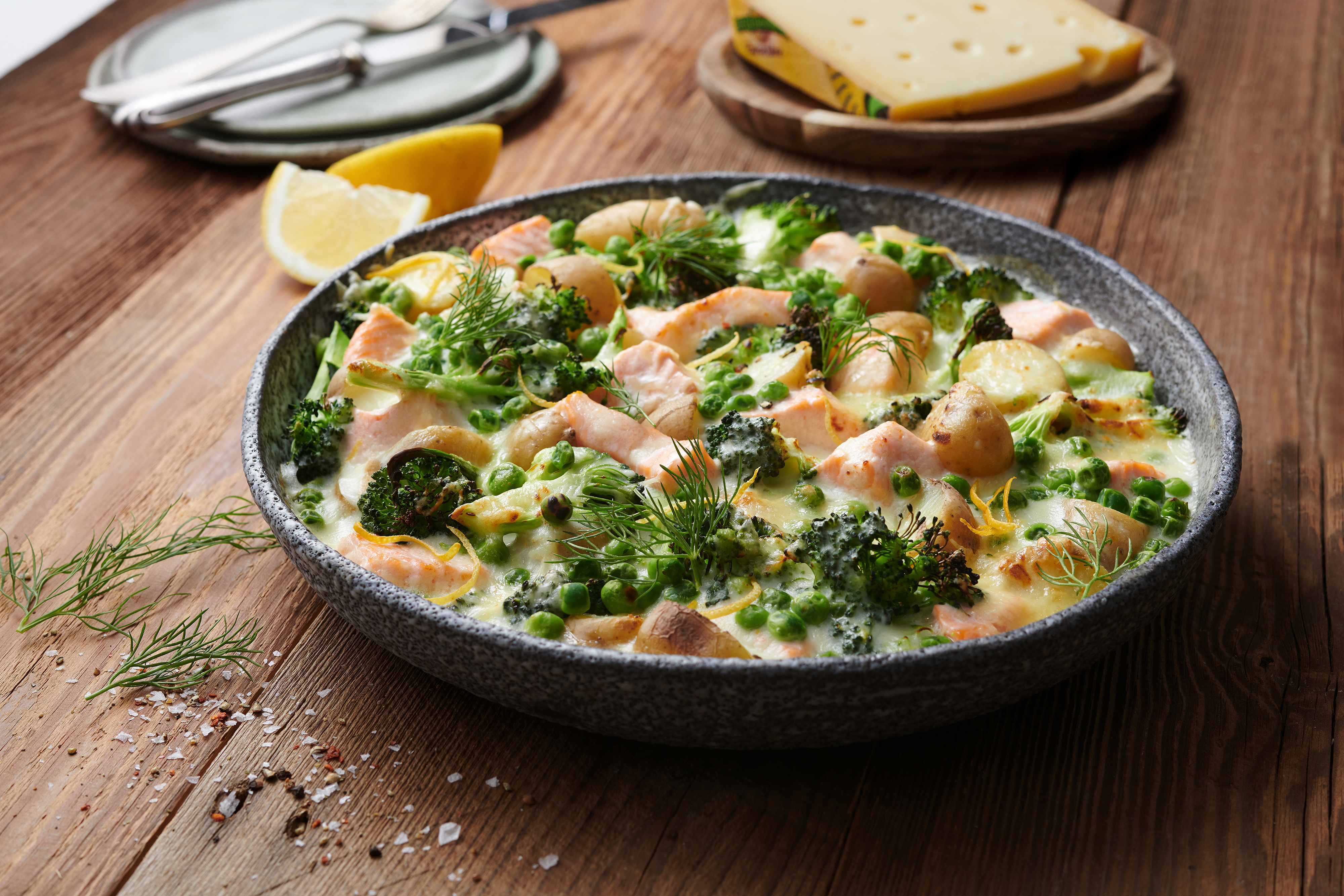 108. JPG HD-LRD Content 2020 Kartoffel-Brokkoli-Lachs-Auflauf